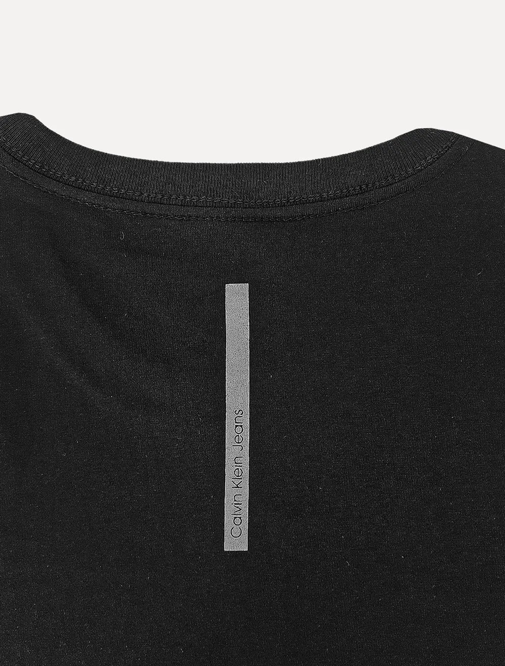 Camiseta Calvin Klein Jeans Masculina Issue Logo Grey Block Preta