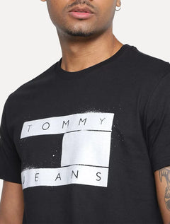 Camiseta Tommy Jeans Masculina Classic Spray Flag Preta