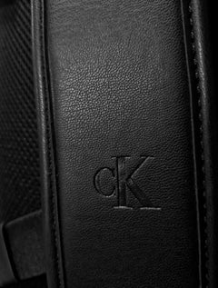 Mochila Calvin Klein Masculina Front Re Issue Logo Preta