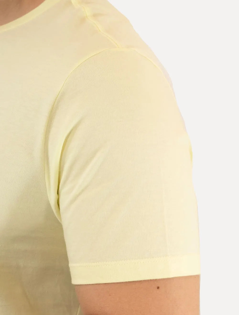 Camiseta Calvin Klein Jeans Masculina Vertical Mirror Amarela