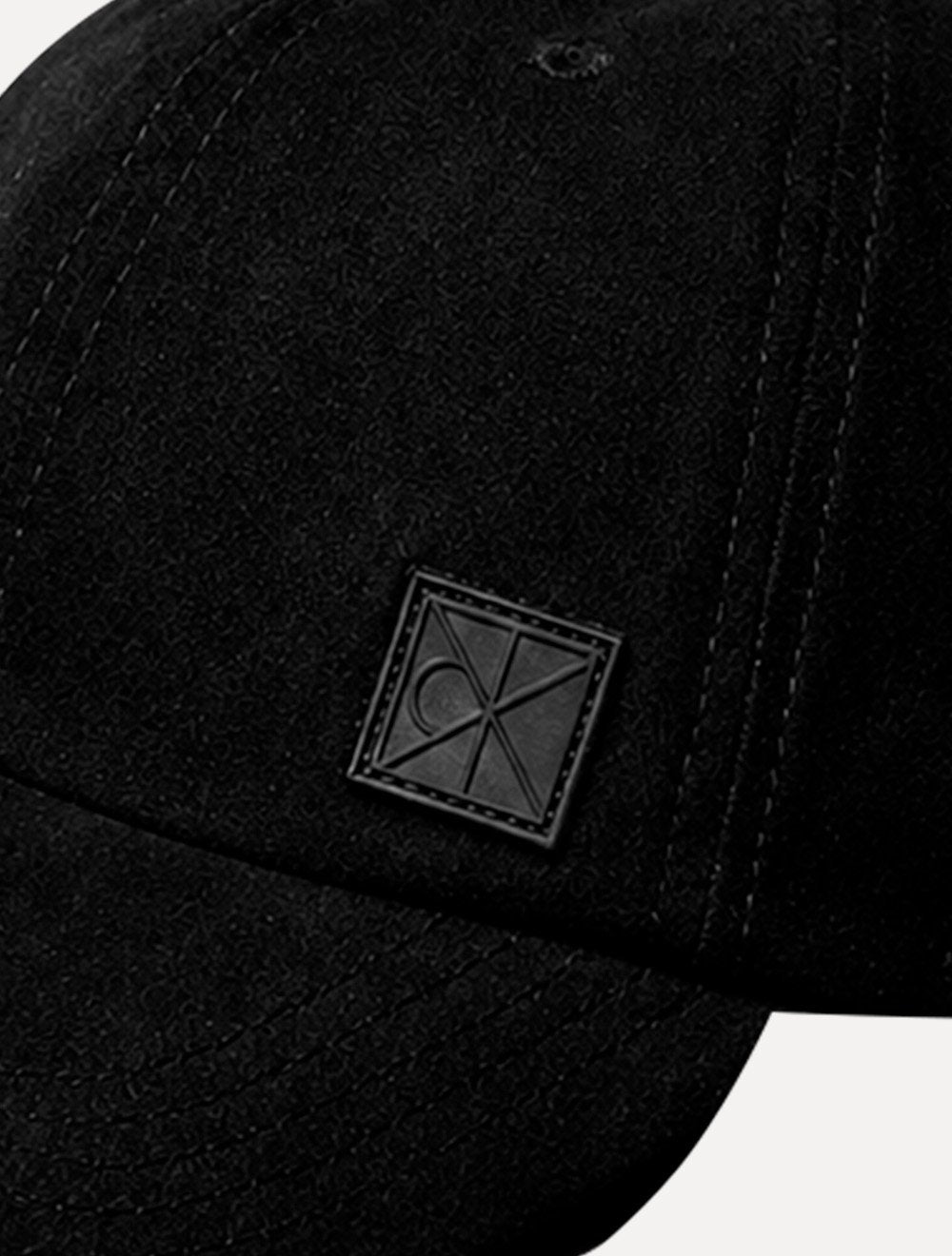 Boné Calvin Klein Masculino 6 Gomos Camurça CK Preto