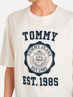 Camiseta Tommy Jeans Masculina Oversized Varsity Badge Off-White
