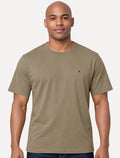 Camiseta Tommy Jeans Masculina Regular C-Neck Flag Marrom Médio