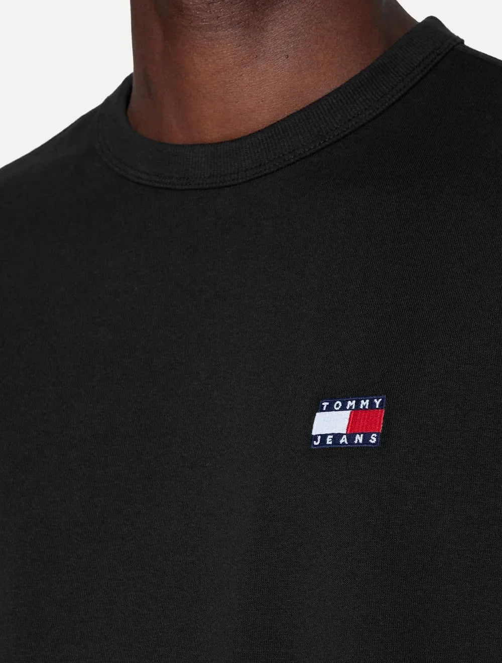 Camiseta Tommy Jeans Masculina Regular Flag Badge Tee Preta