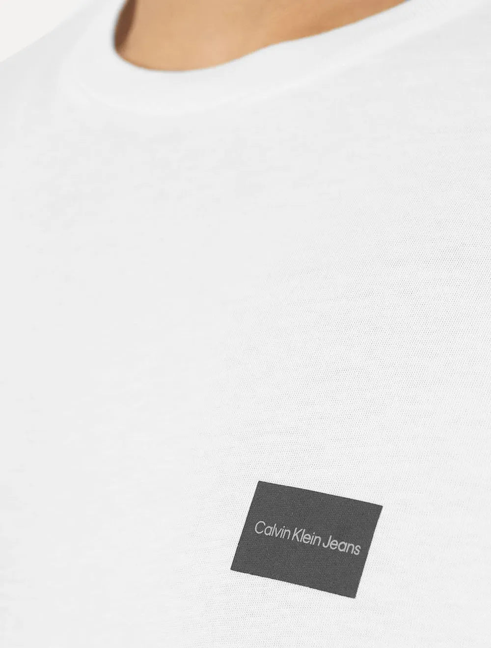 Camiseta Calvin Klein Jeans Masculina Dark Square Branca