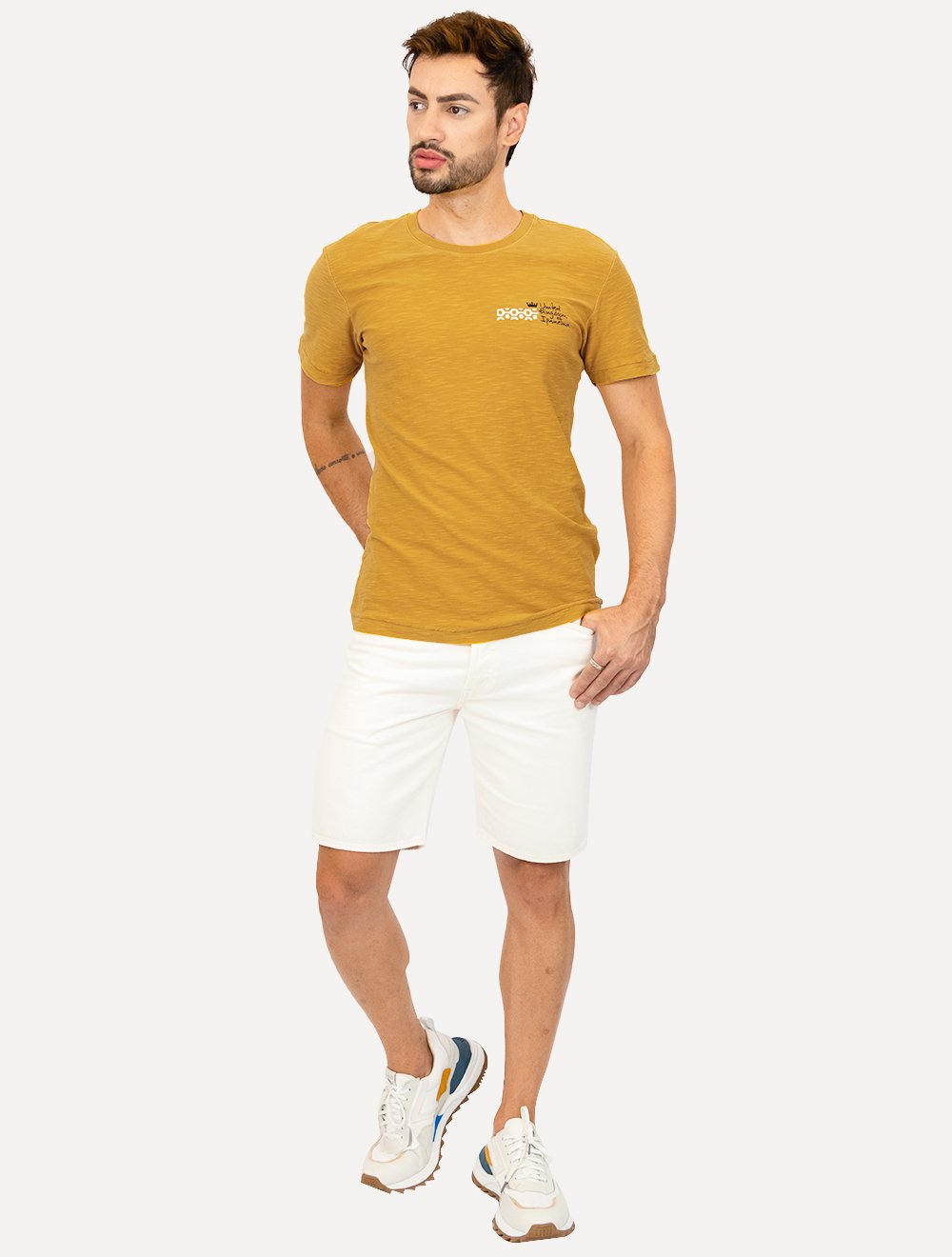 Camiseta Osklen Masculina Slim Rough UKI Calçadão Amarela