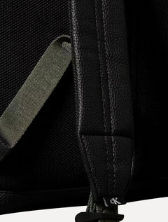 Mochila Calvin Klein Jeans Cargo Flap PU Preta