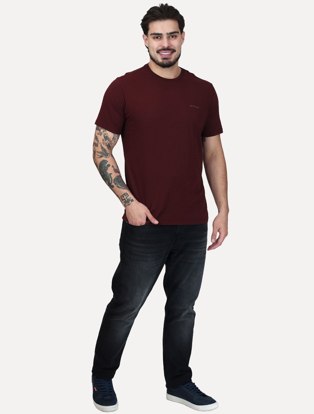 Camiseta Calvin Klein Jeans Masculina Light New Logo Bordô