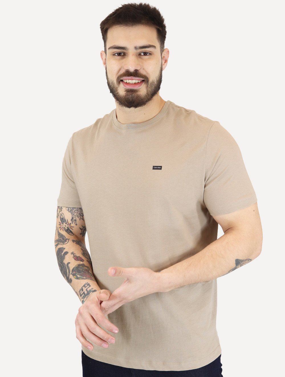 Camiseta Calvin Klein Jeans Masculina Egyptian Cotton Rubber Patch Cáqui Médio