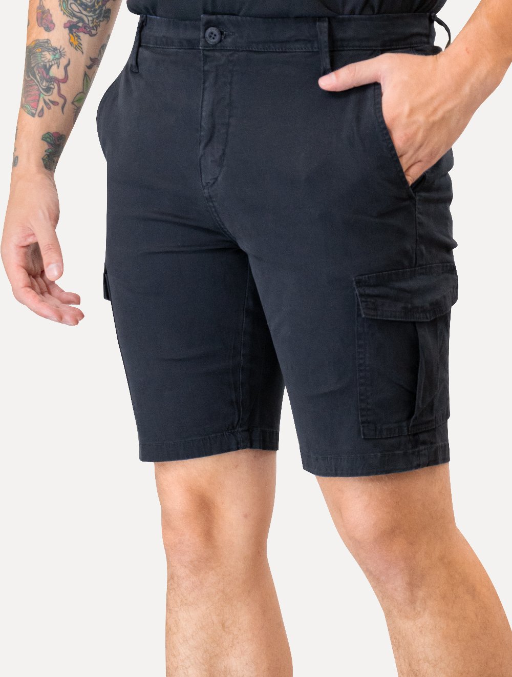 Bermuda Guess Masculina Cargo Sarja Azul Escuro