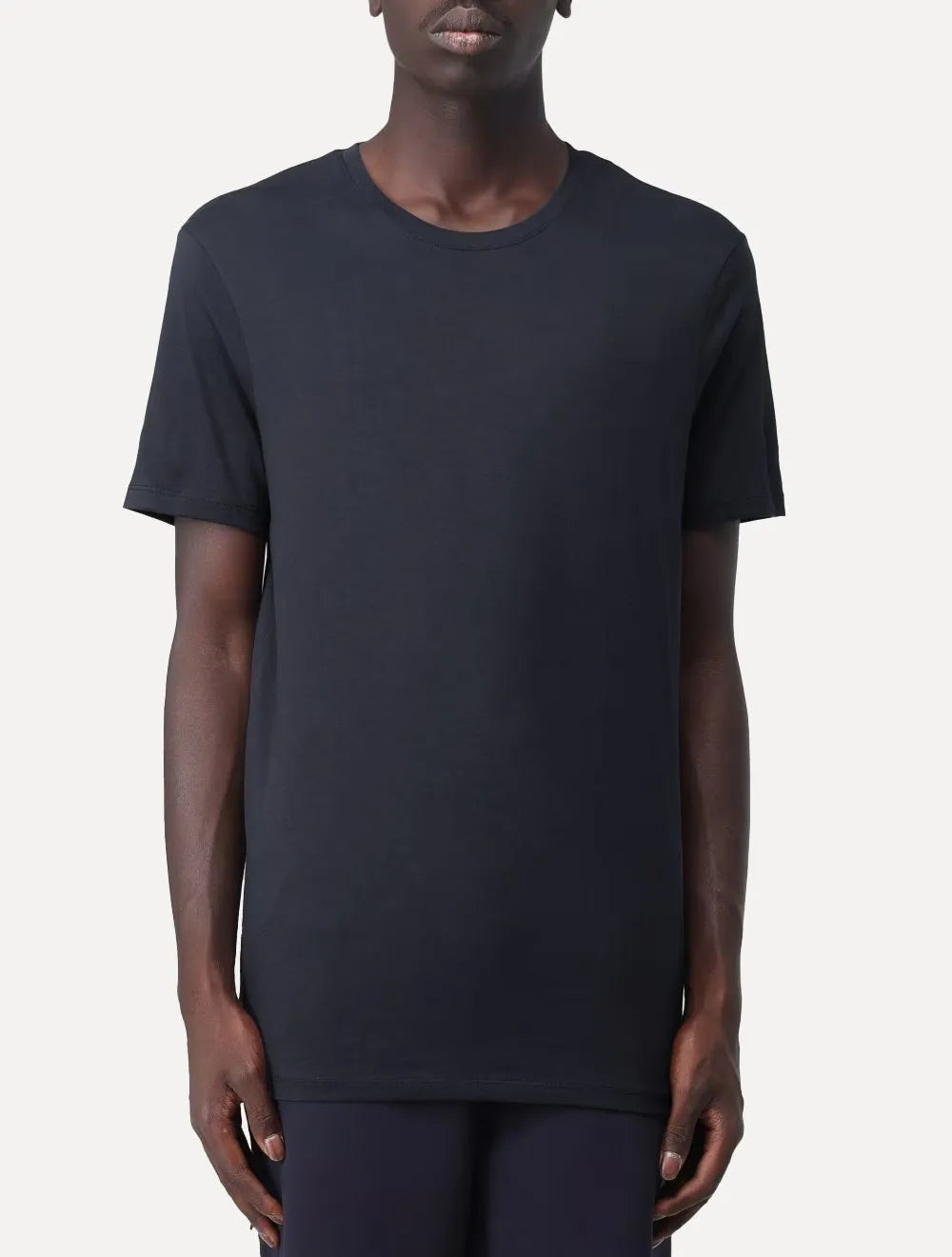Camiseta Armani Exchange Masculina Slim Fit em Cotton Pima Azul Marinho