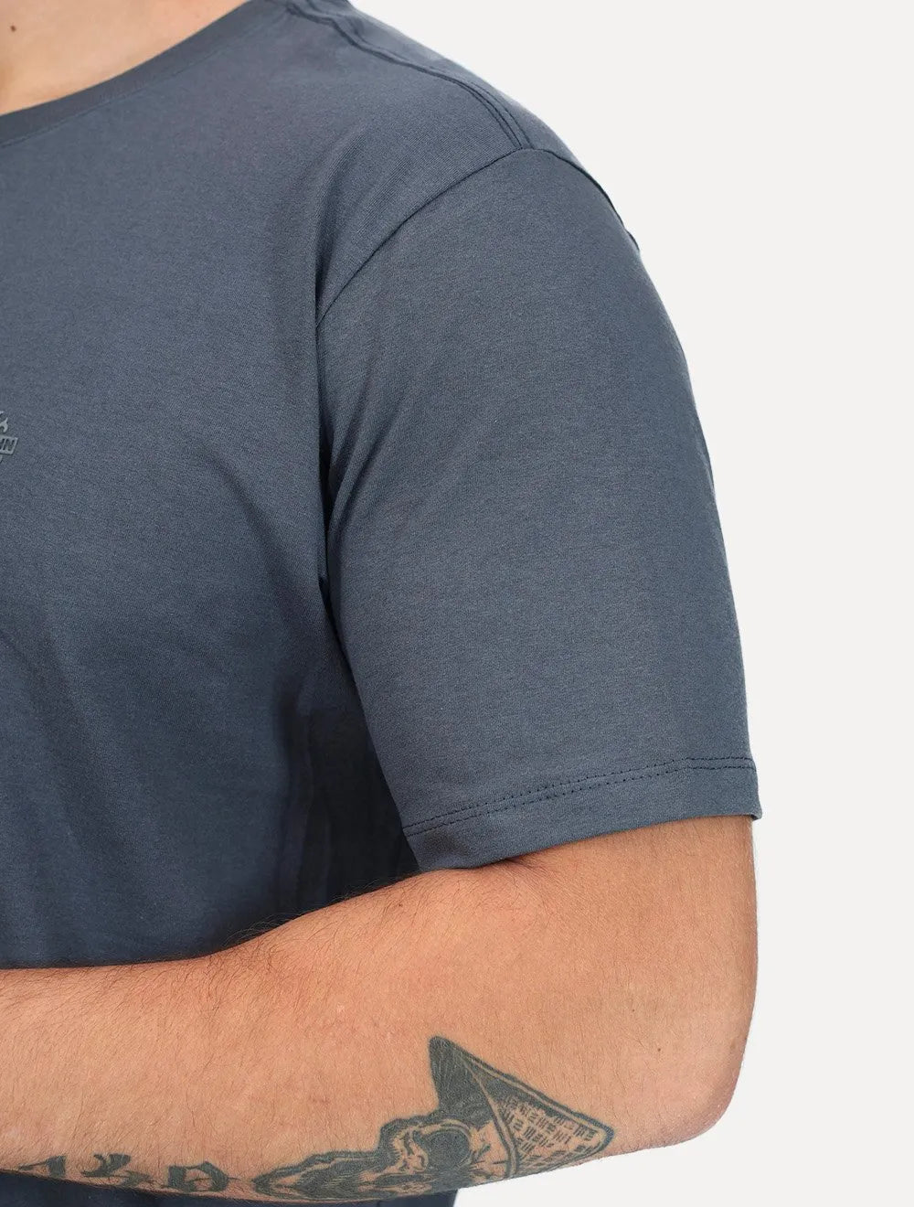Camiseta John John Rubber Key Light Transfer Cinza Médio