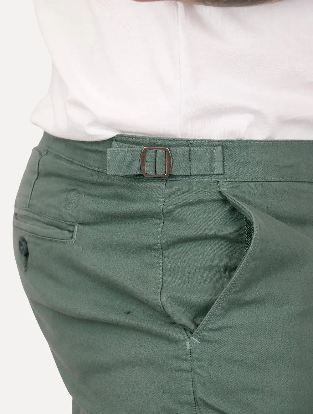Bermuda Sergio K Masculina Chino Sarja Elastano Fivela Verde Médio