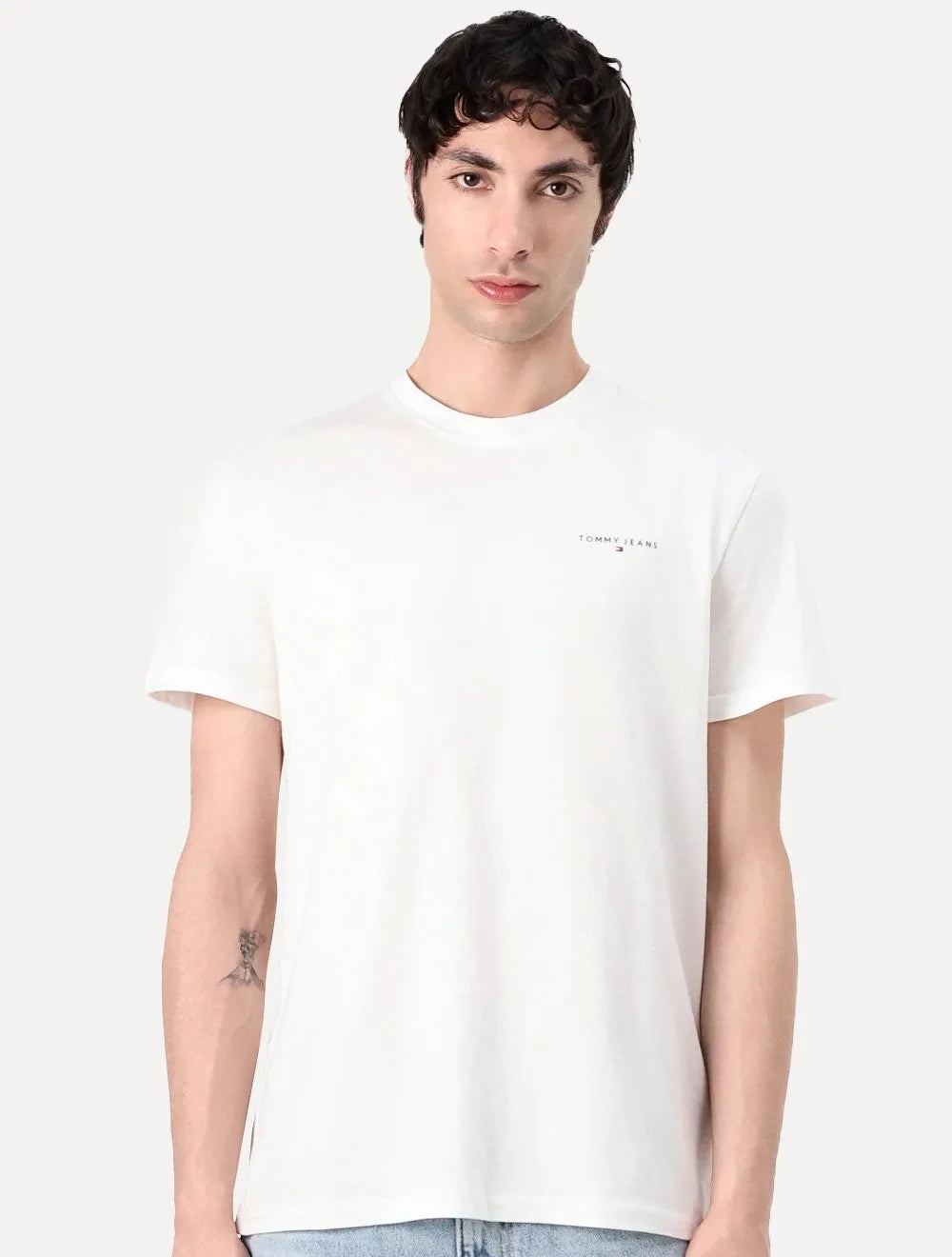 Camiseta Tommy Jeans Masculina Slim Linear Chest Off White