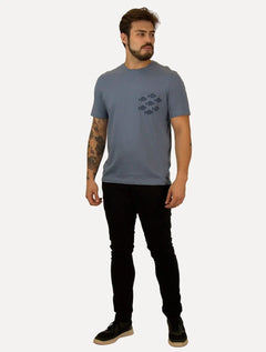 Camiseta Individual Masculina Comfort Bolso Peixes Azul Médio