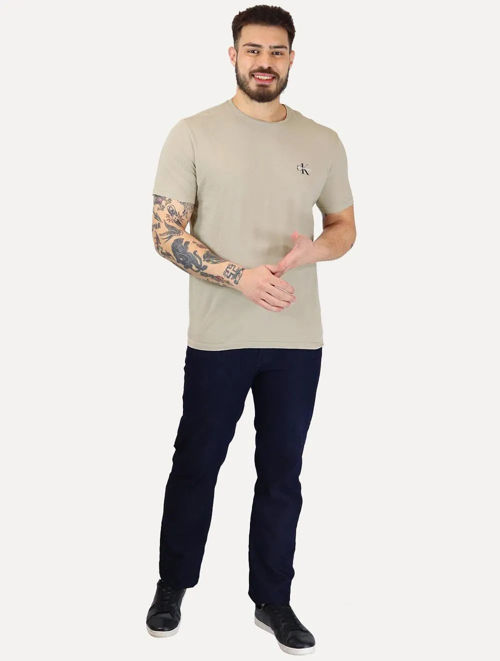 Camiseta Calvin Klein Jeans Masculina New Mono Logo Re Issue Cáqui Claro