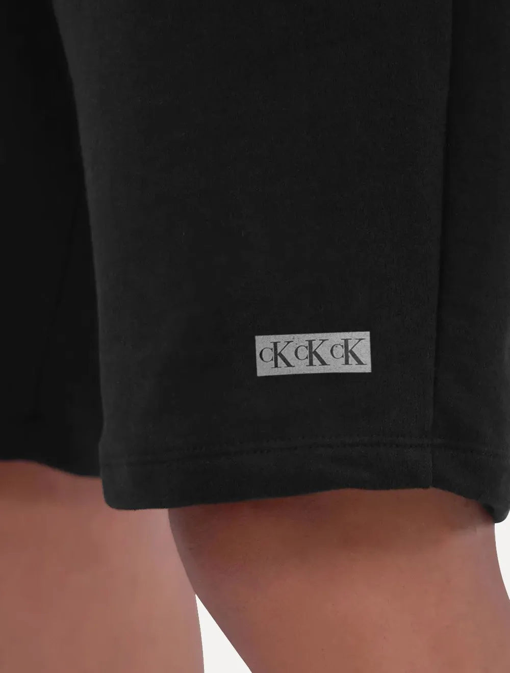 Bermuda Calvin Klein Jeans Moletom CK Silk Barra Rect Preta