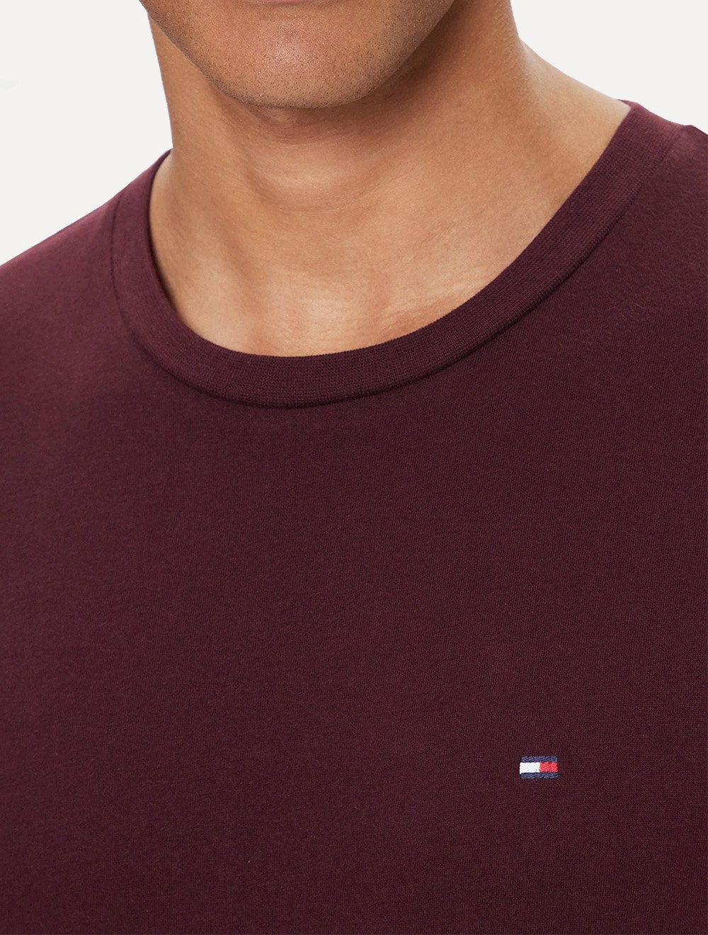 Camiseta Tommy Hilfiger Masculina Essential Cotton Bordô