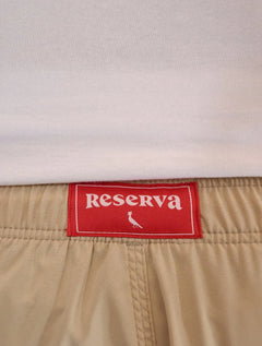 Short Reserva D'Água Beachwear Liso Tag Lateral Caqui