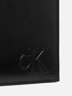 Carteira Calvin Klein Couro Sculpted Logo Bold Preta