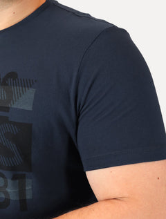 Camiseta Guess Masculina Silk Logo Scratchs Azul Marinho