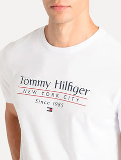 Camiseta Tommy Hilfiger Masculina Center Stack Branca