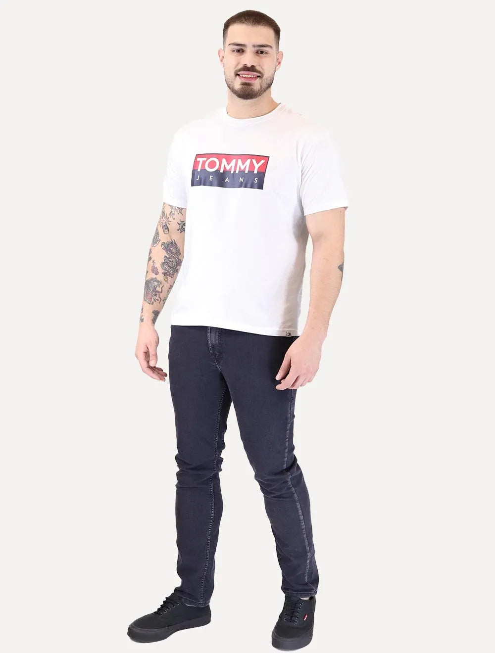 Camiseta Tommy Jeans Masculina Regular Entire Logo Branca