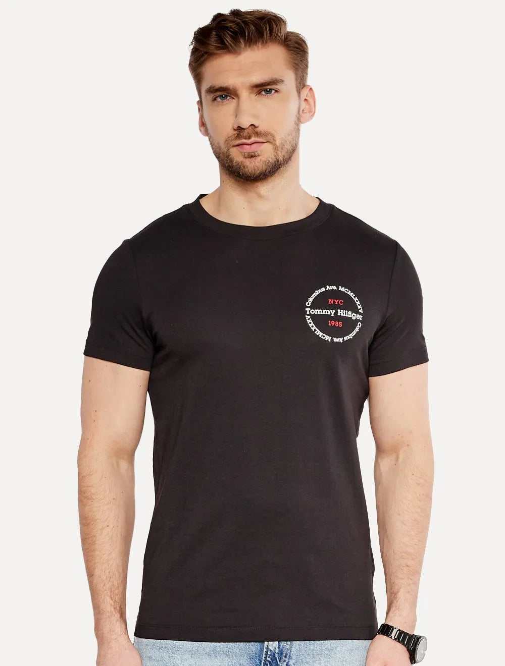 Camiseta Tommy Hilfiger Masculina Columbus Roundle Logo Preta