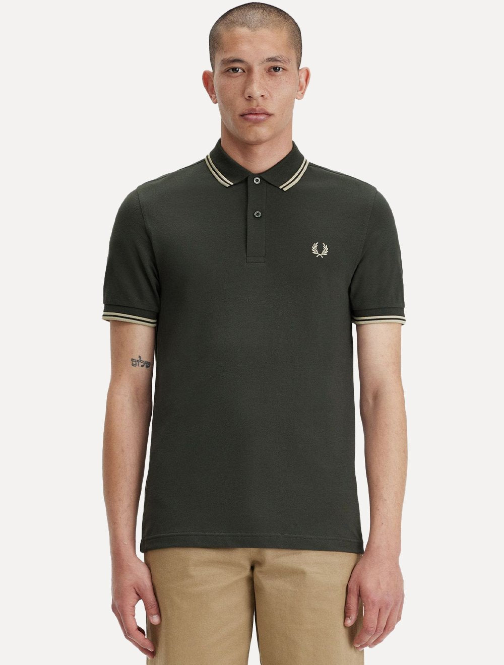 Polo Fred Perry Masculina Piquet Regular Beige Twin Tipped Verde