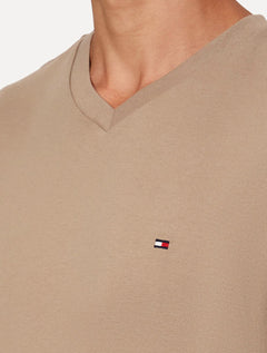 Camiseta Tommy Hilfiger Masculina Essential V-Neck Marrom Claro