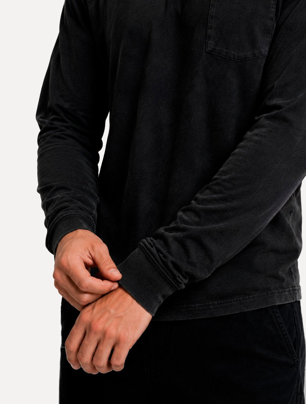 Camiseta Calvin Klein Jeans Masculina Manga Longa Pocket Preta