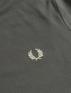 Camiseta Fred Perry Masculina Regular Powder Laurel Graphic Verde