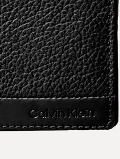 Carteira Calvin Klein Couro Horizontal Logo Floater Recorte Preta