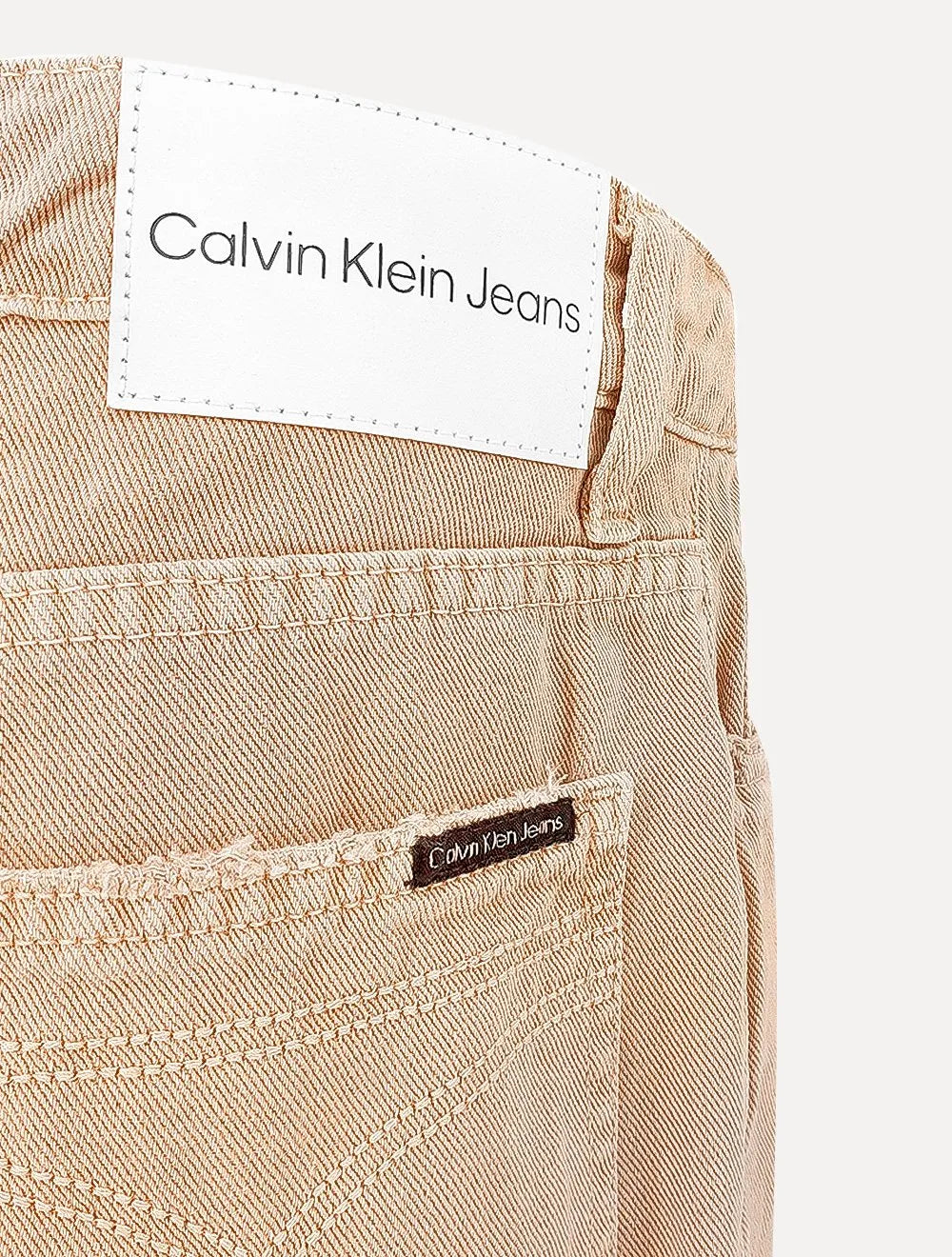 Bermuda Calvin Klein Jeans Destroyed Label Cáqui Claro