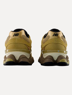 Tênis New Balance 9060 Areia/ Bege