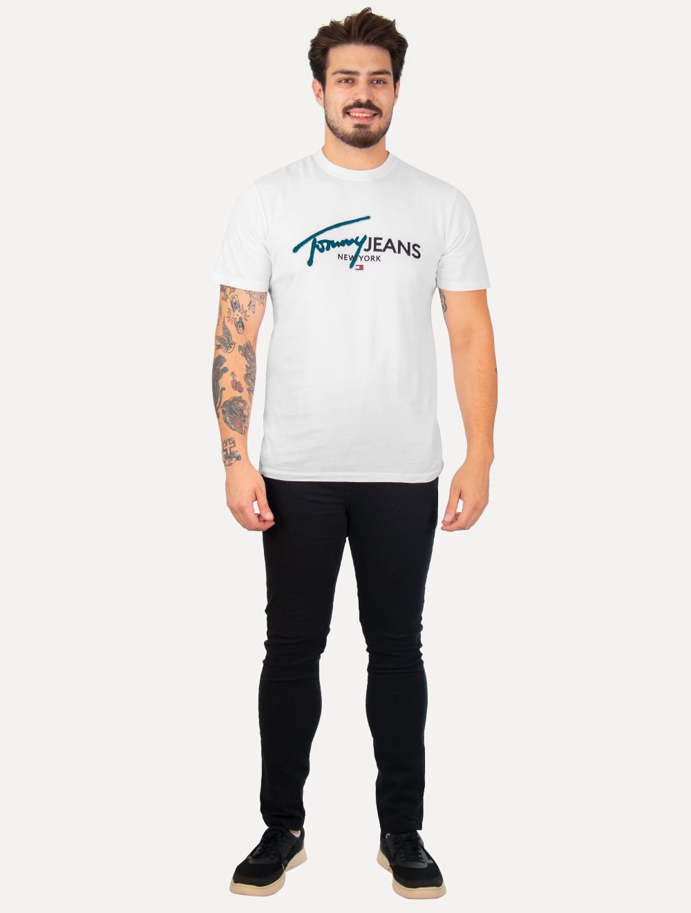 Camiseta Tommy Jeans Masculina Regular Spray Pop Logo Branca