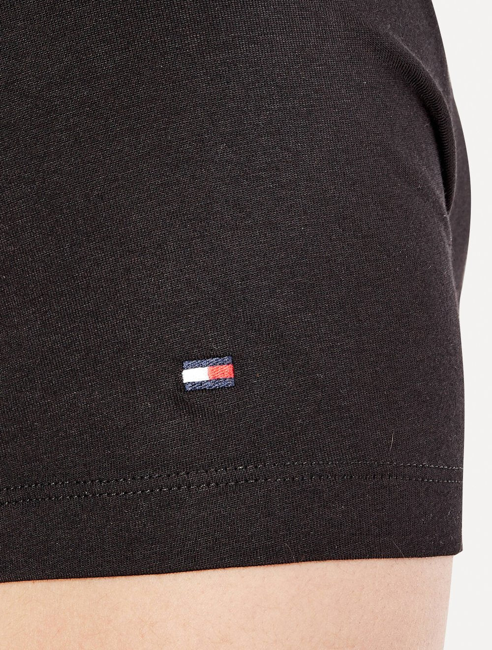 Camiseta Tommy Hilfiger Masculina Columbus Roundle Logo Preta