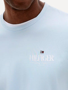 Camiseta Tommy Hilfiger Masculina Stack Poster Logo Azul Claro