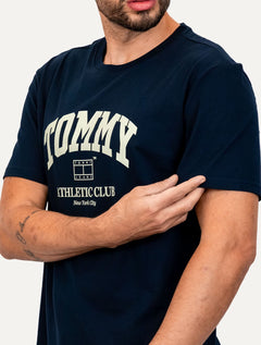 Camiseta Tommy Jeans Masculina Regular Athletic Club Azul Marinho