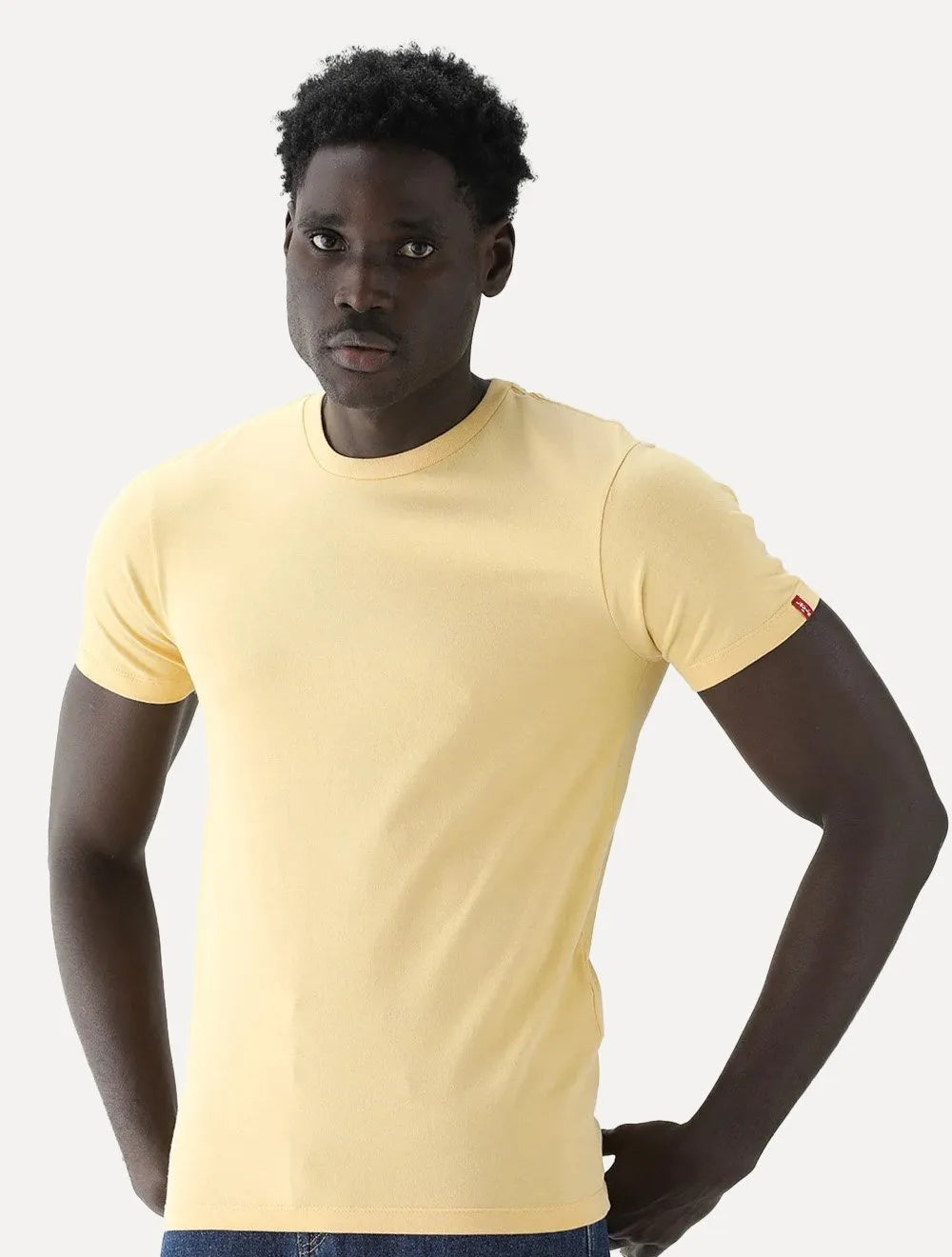 Camiseta Levis Masculina Slim Tab Sleeve Lisa Amarelo Claro