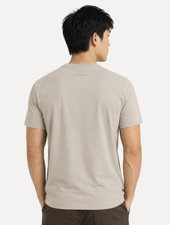 Camiseta Dudalina Masculina Comfort Estampada Geo Letters Cáqui Claro
