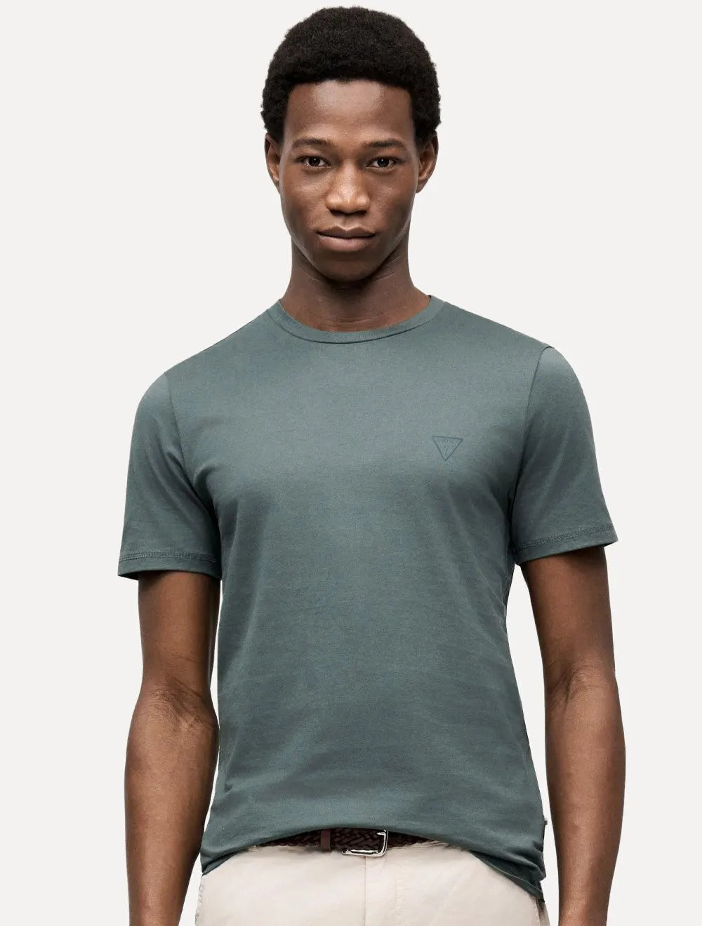 Camiseta Guess Masculina Bordado Peito Azul Médio