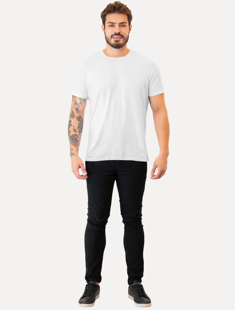 Camiseta Guess Masculina Logo Bordado Branca