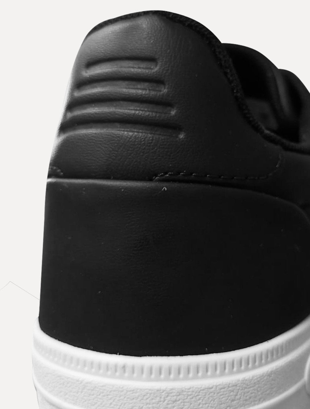 Tênis Lacoste Masculino Couro Europa Pro Leather Blk/Red Preto