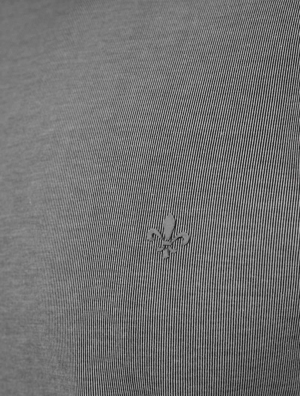 Camiseta Dudalina Masculina Essentials Mini Stripe Vertical Cinza Claro
