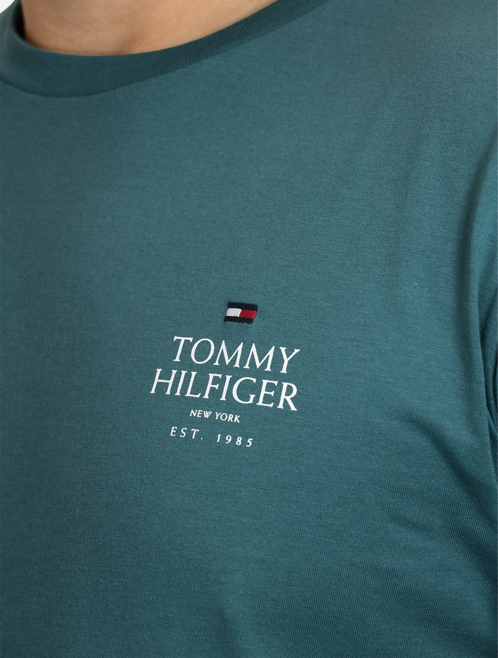Camiseta Tommy Hilfiger Masculina Stack Brand Love Verde Jade