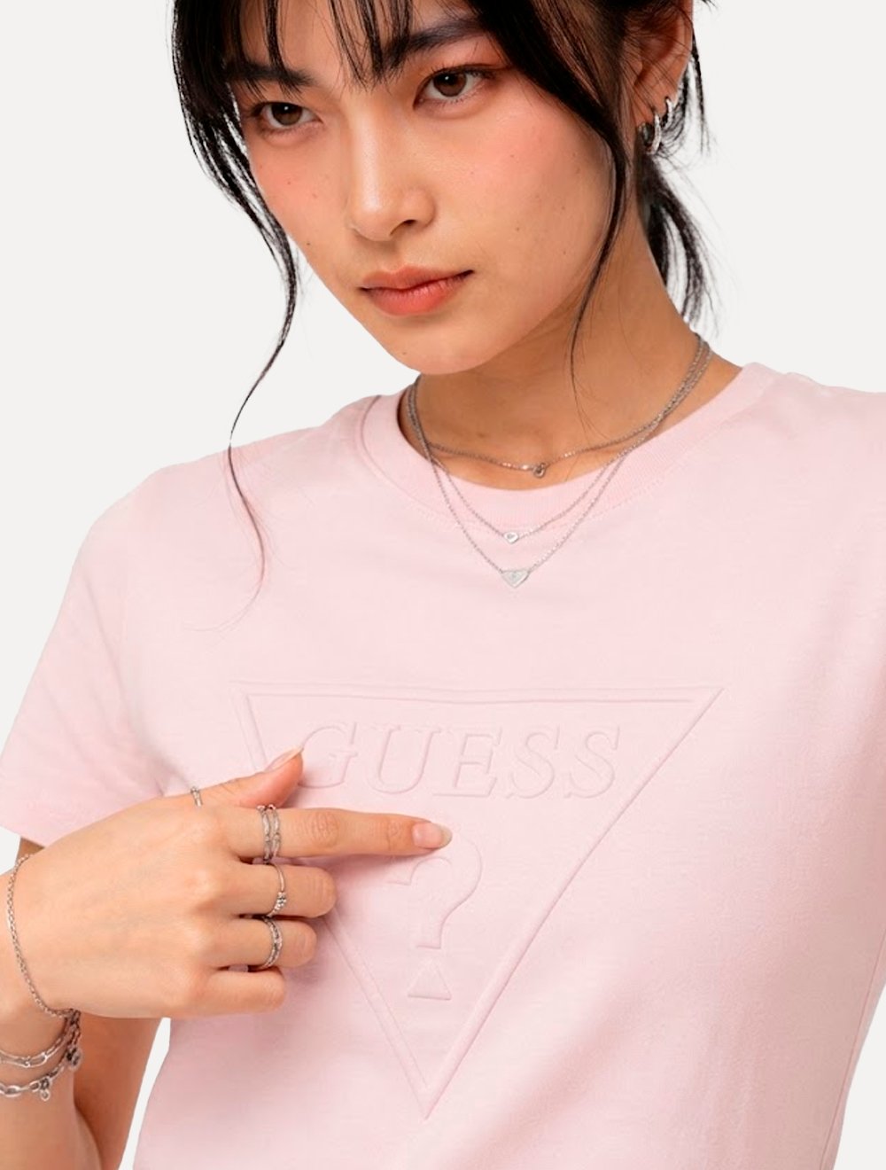 Camiseta Guess Feminina Bust Embroidery Logo Rosa Claro