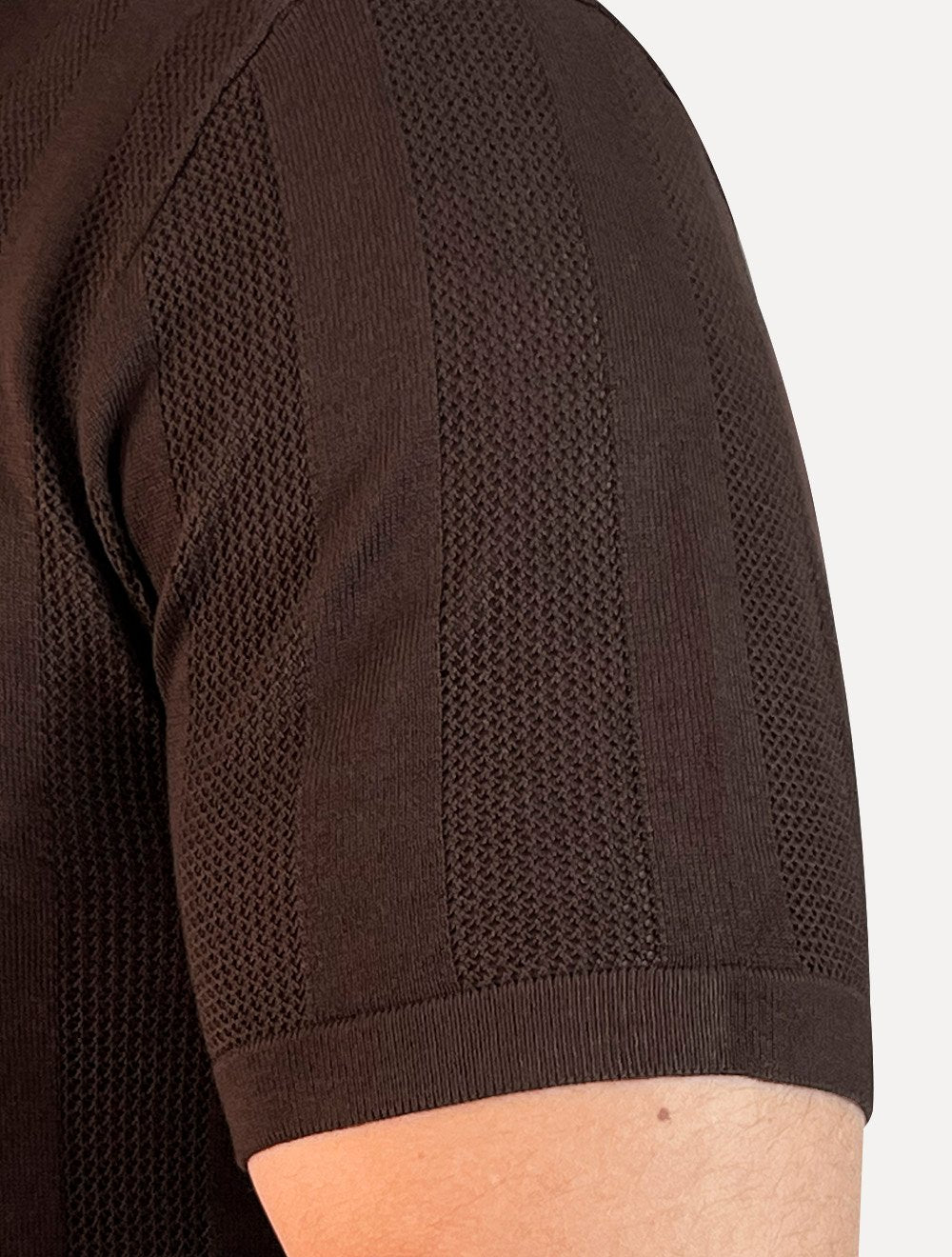 Camiseta Dixen Masculina Tricot Vertical Manga Curta Gola Careca Marrom