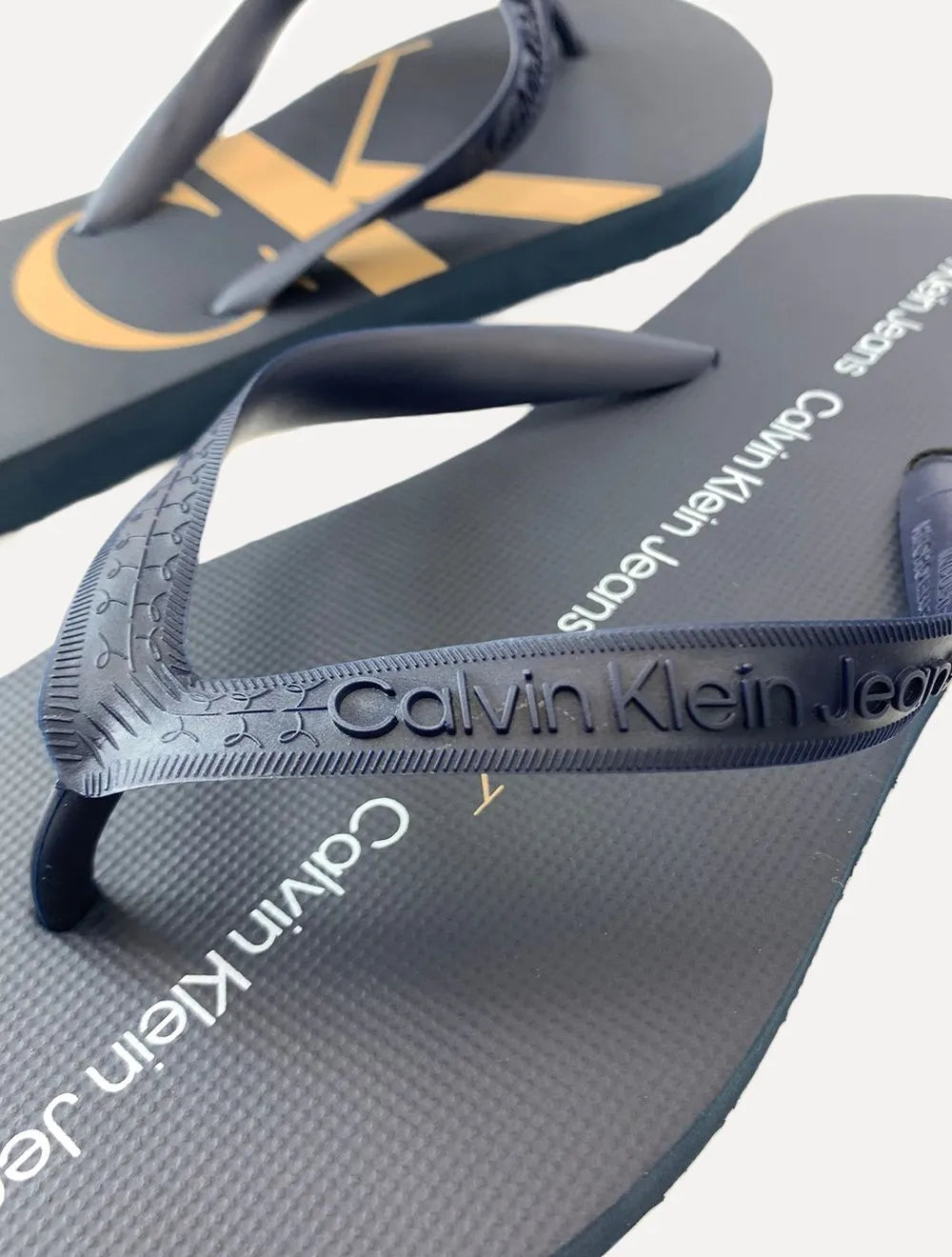 Chinelo Calvin Klein Jeans Logo Flow Azul Marinho