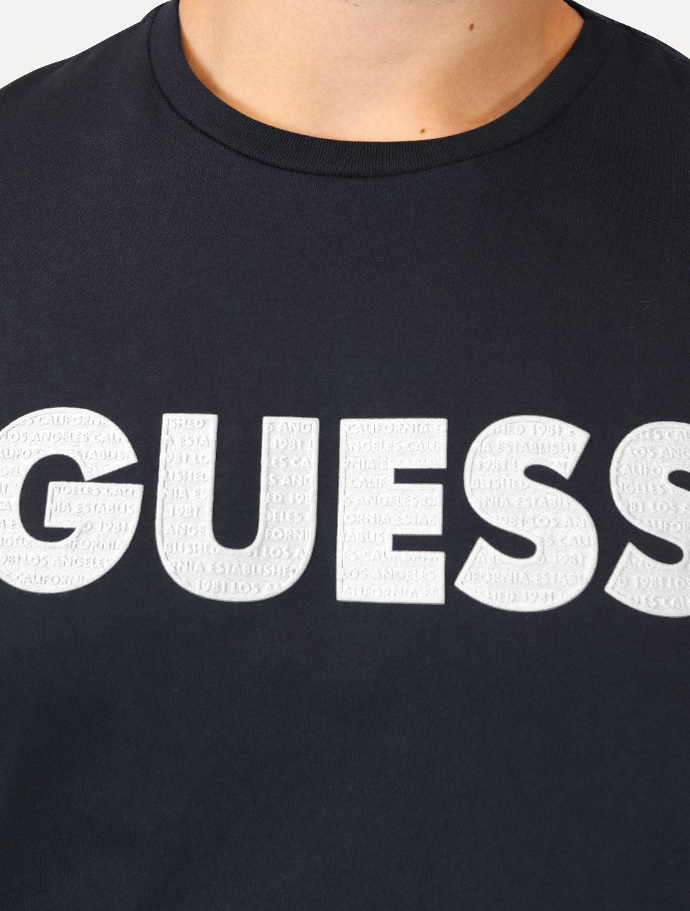 Camiseta Guess Masculina Silk Rubber Logo Azul Marinho